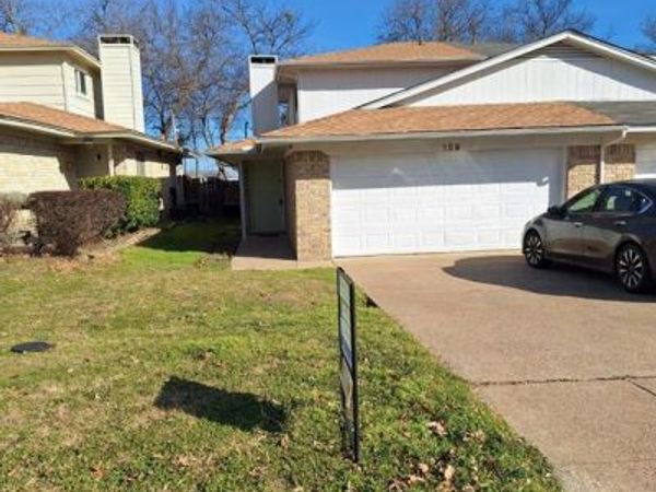 129 Allencrest Drive, White Settlement, TX 76108