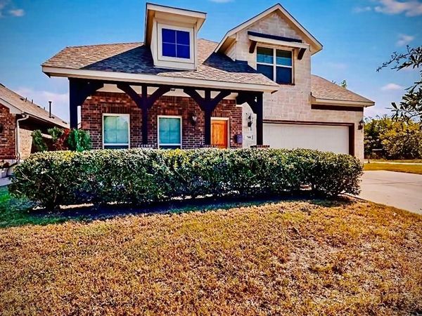 700 N Irving Heights Drive, Irving, TX 75061