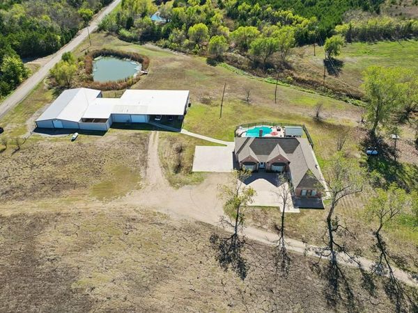 5646 County Road 2909 , Dodd City, TX 75438