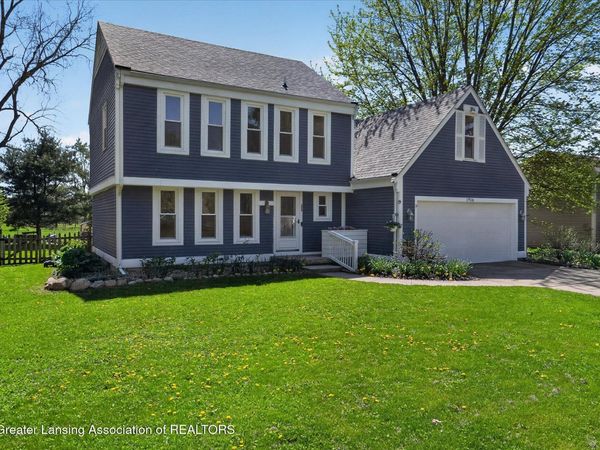 1916 Maple Shade Drive, Williamston, MI 48895