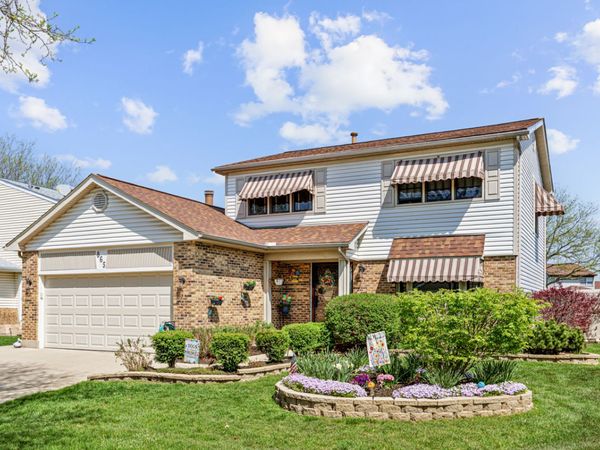 865 Debra Lane, Elk Grove Village, IL 60007