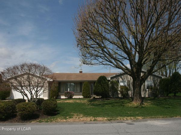 26 Westminster Drive, Dallas, PA 18612