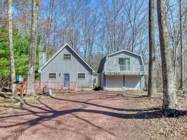 68 Holiday Drive, White Haven, PA 18661