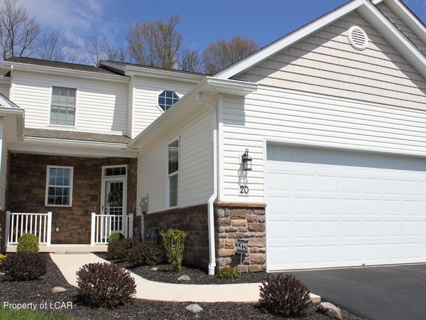20 Dakota Drive, Dallas, PA 18612