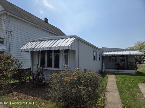 562 Shawnee Street, Hanover Township, PA 18706