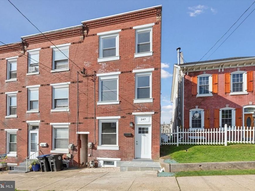 247 E 6th Avenue, Conshohocken, PA 19428 Main Photo