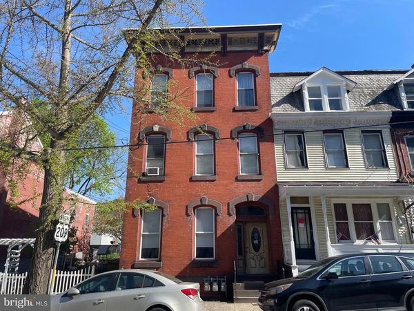 719 W MARKET STREET, POTTSVILLE, PA 17901