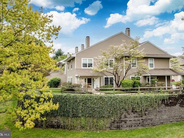 297 STANTON COURT, GLEN MILLS, PA 19342