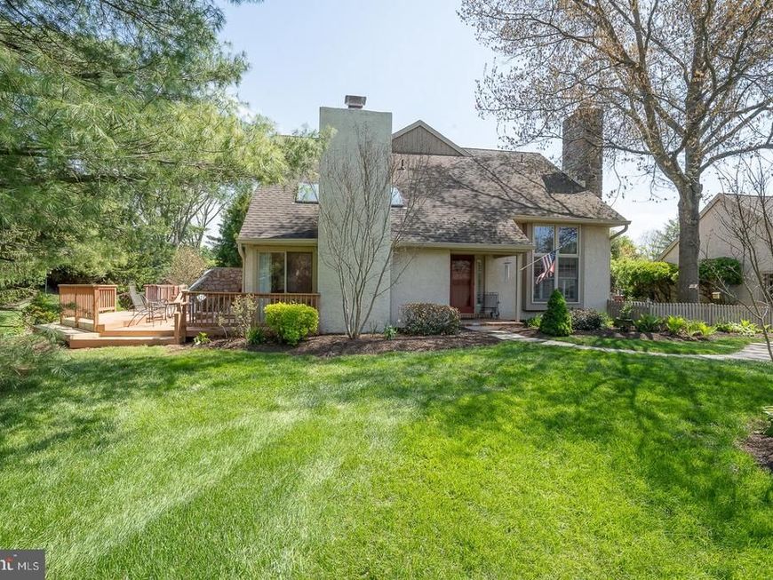 471 Chandlee Drive, Berwyn, PA 19312 Main Photo