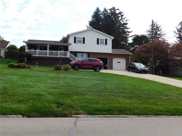 571 Seventh St, Sharpsville, PA 16150