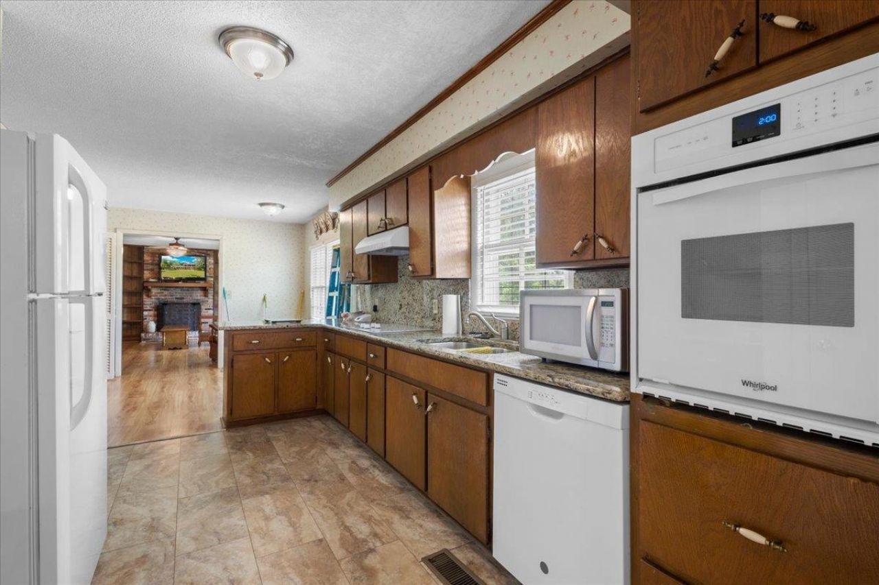 324 NE Fraleigh Drive Drive, Madison, FL 32340 Photo