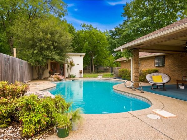 1613 S Colonial Circle , Sallisaw, OK 74955
