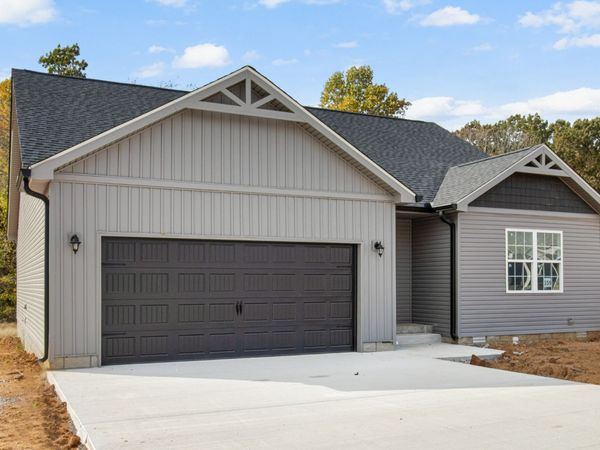 1302 Isaiah Dr , Clarksville, TN 37042