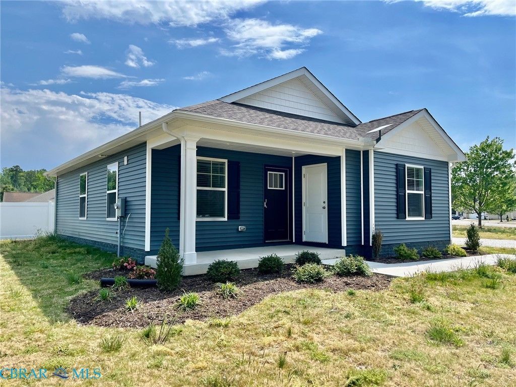 24 Byway Circle, Kilmarnock, VA 22482 Main Photo