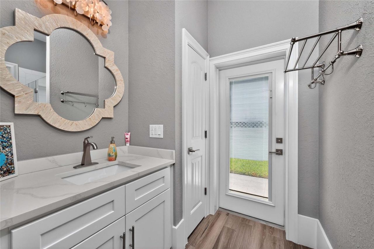 9290 Pine Cove Drive, Englewood, FL 34224 Photo
