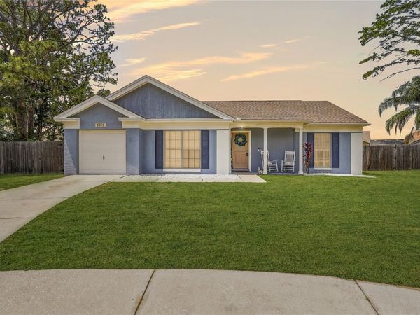 8913 WOOD LAKE COURT , NEW PORT RICHEY, FL 34653