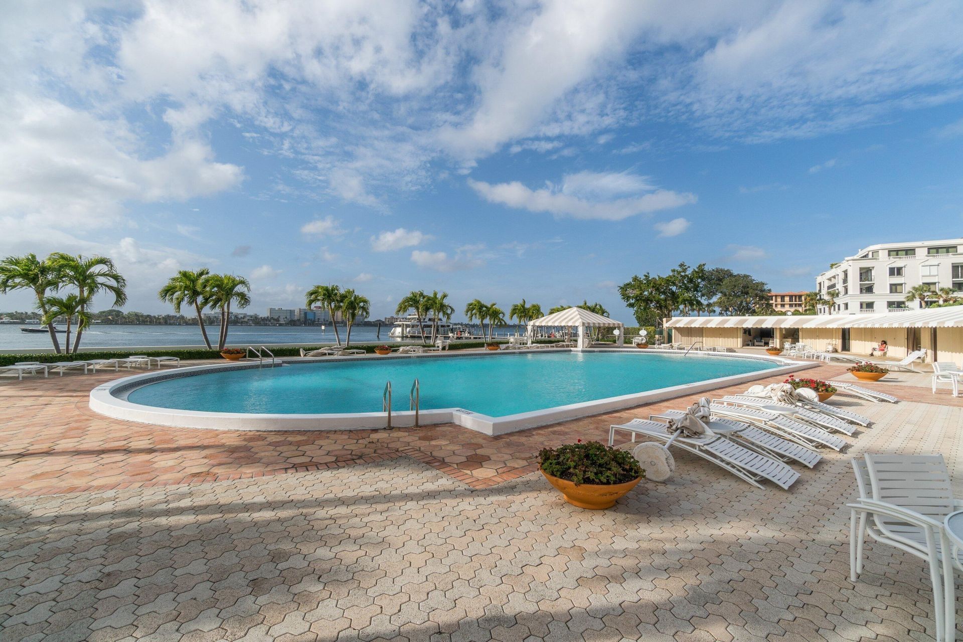 150 Bradley Place, Unit 203, Palm Beach, FL 33480 Photo