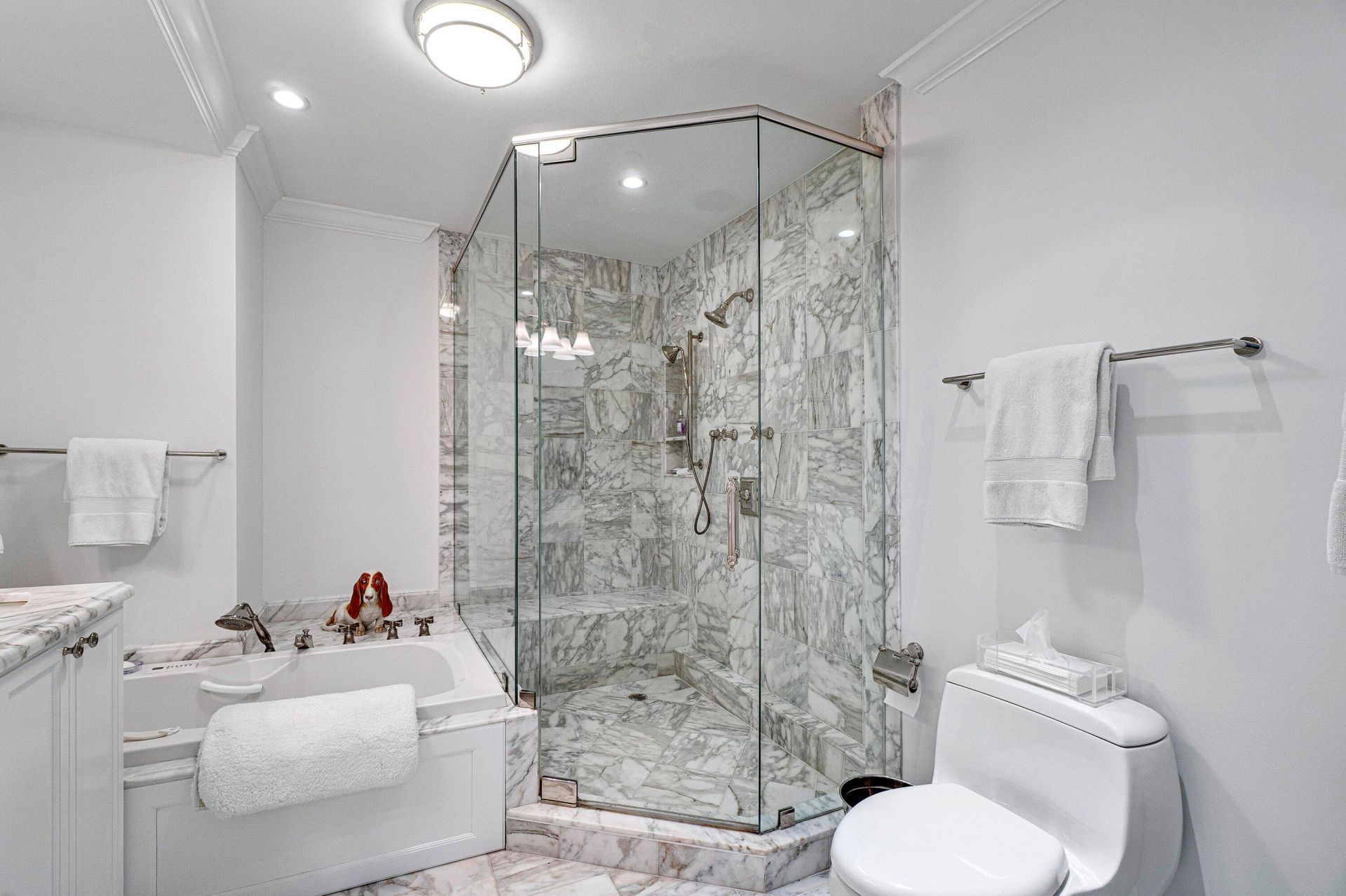 150 Bradley Place, Unit 203, Palm Beach, FL 33480 Photo