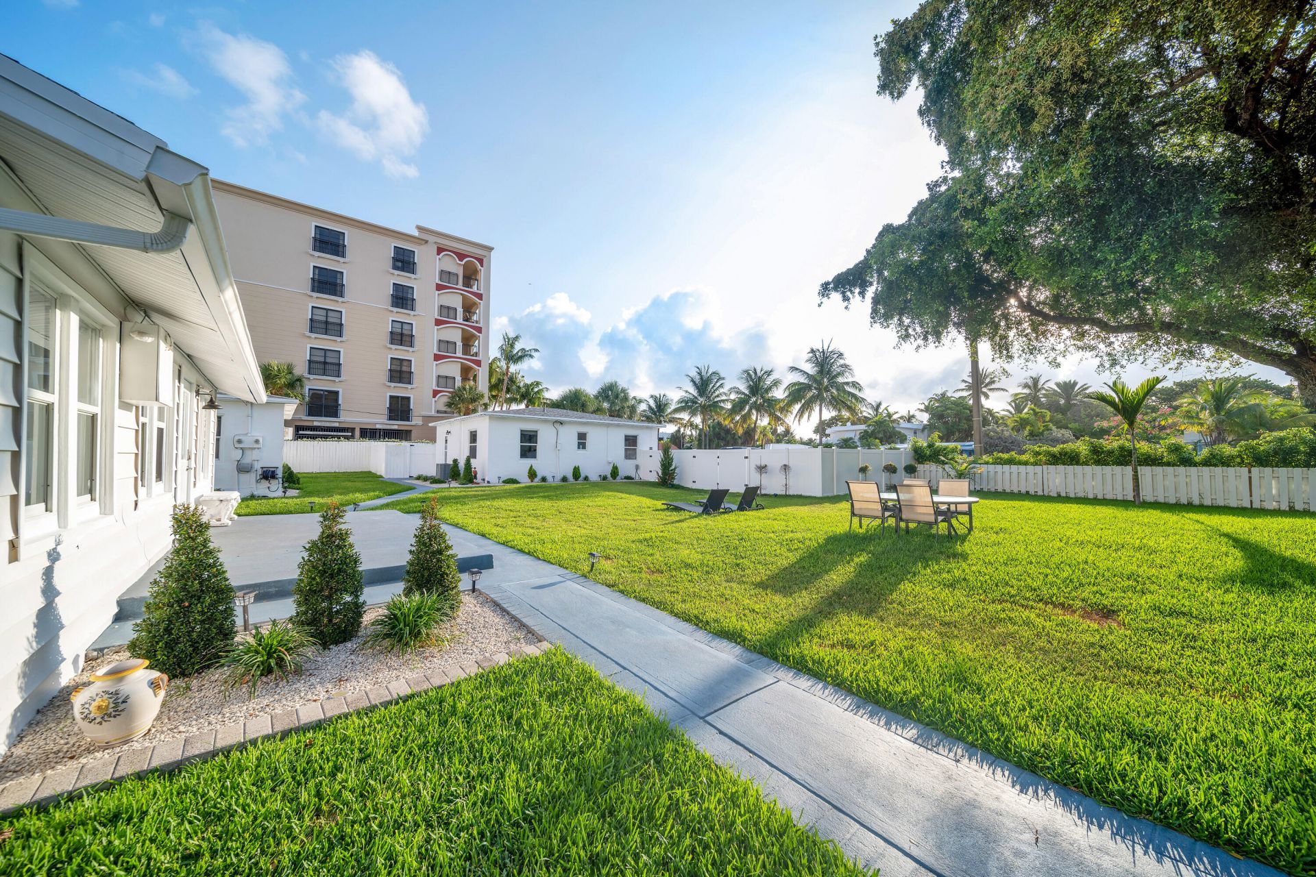 2317 N Ocean Boulevard E, Unit 2319, Fort Lauderdale, FL 33305 Photo