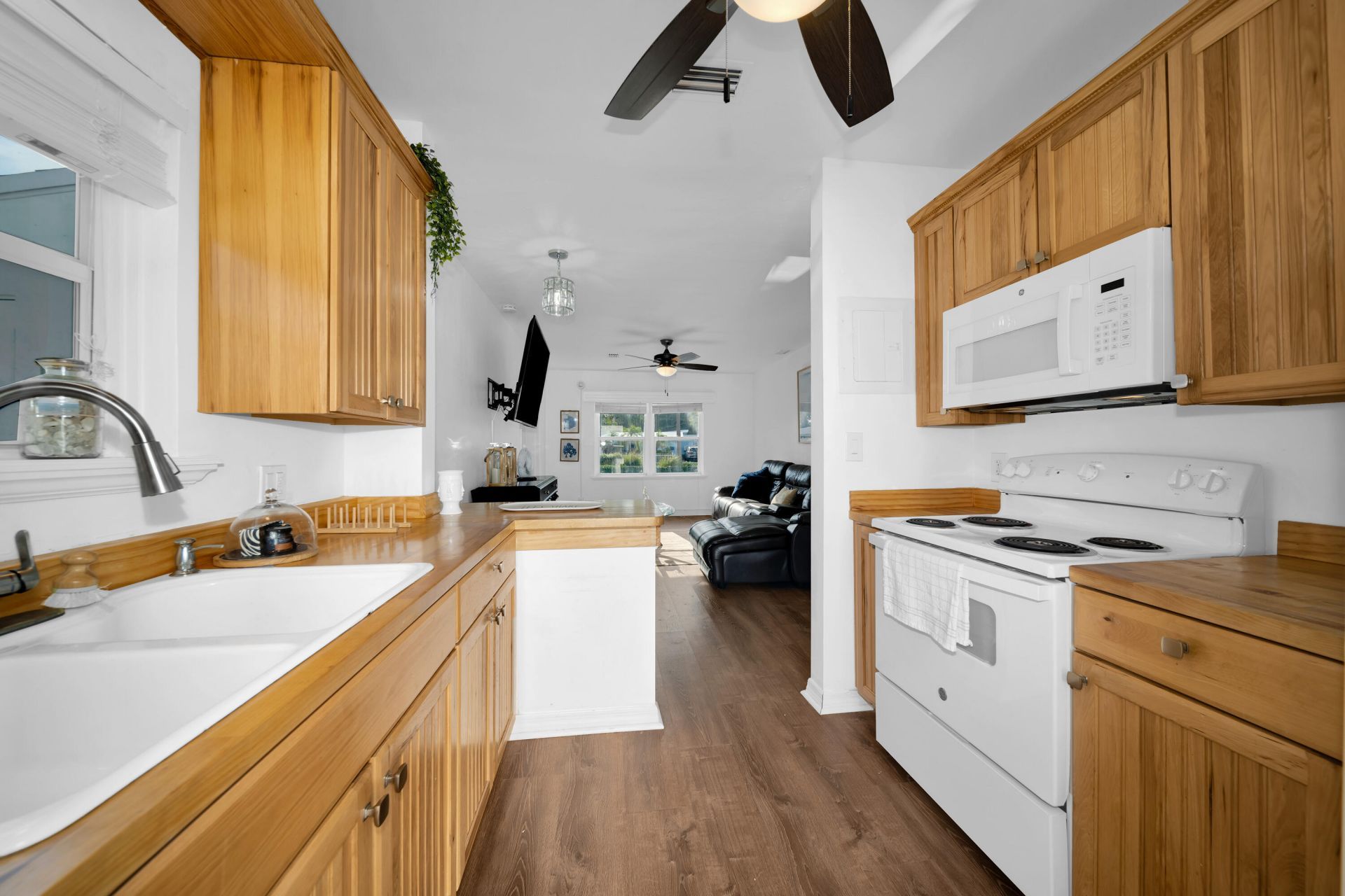 2317 N Ocean Boulevard E, Unit 2319, Fort Lauderdale, FL 33305 Photo