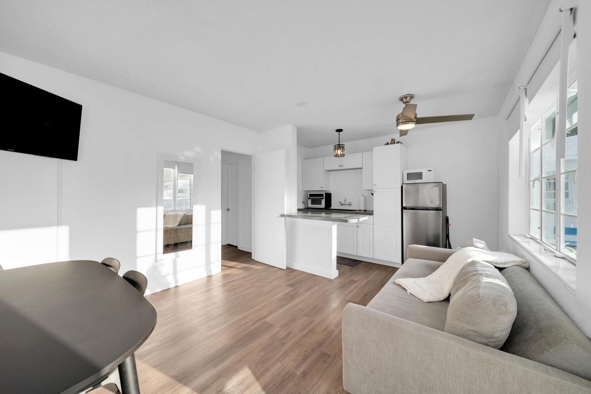 2307 N Ocean Boulevard E, Unit 3, Fort Lauderdale, FL 33305 Photo