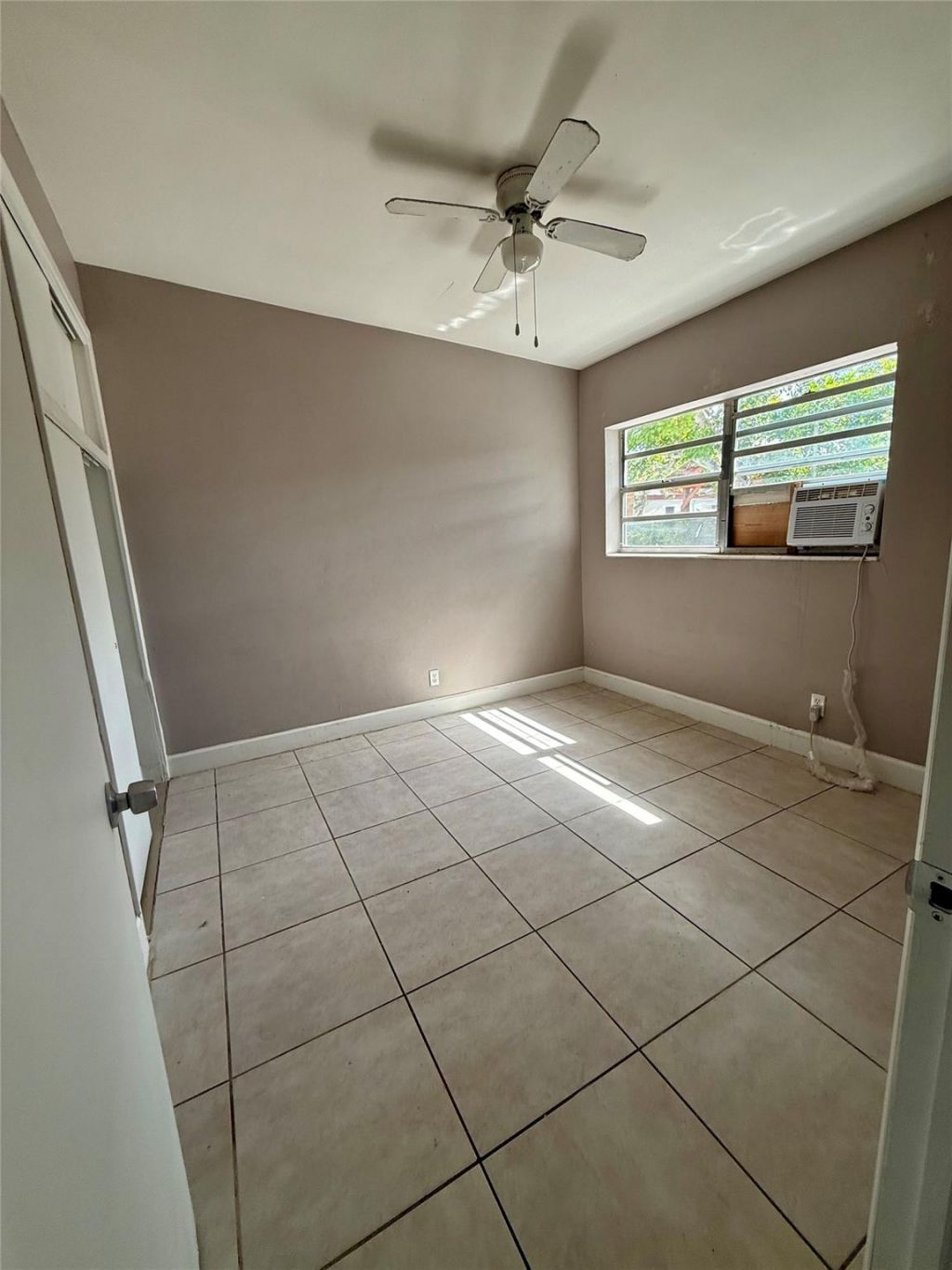 424 NW 15th Terrace, Fort Lauderdale, FL 33311 Photo