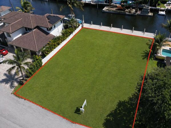 942 Fern Drive, Delray Beach, FL 33483