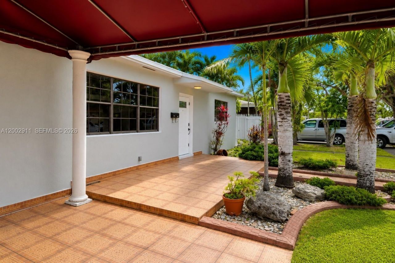 687 W 39th Pl, Hialeah, FL 33012 Photo