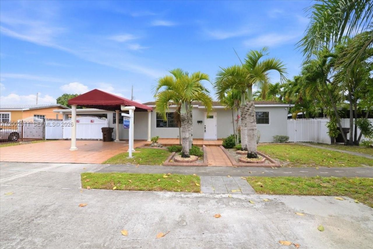 687 W 39th Pl, Hialeah, FL 33012 Photo