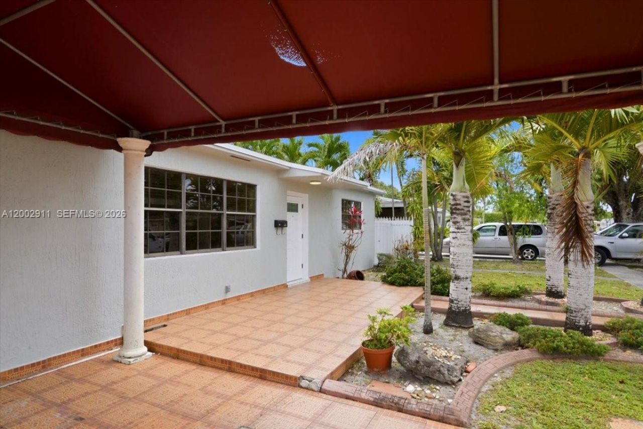 687 W 39th Pl, Hialeah, FL 33012 Photo