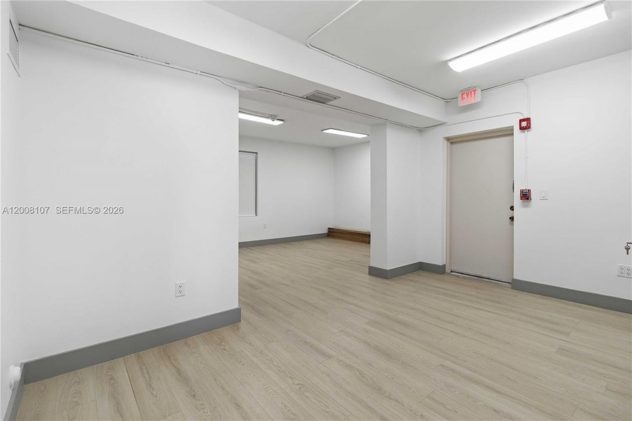 470 NW 22nd Ave, Miami, FL 33125 Photo