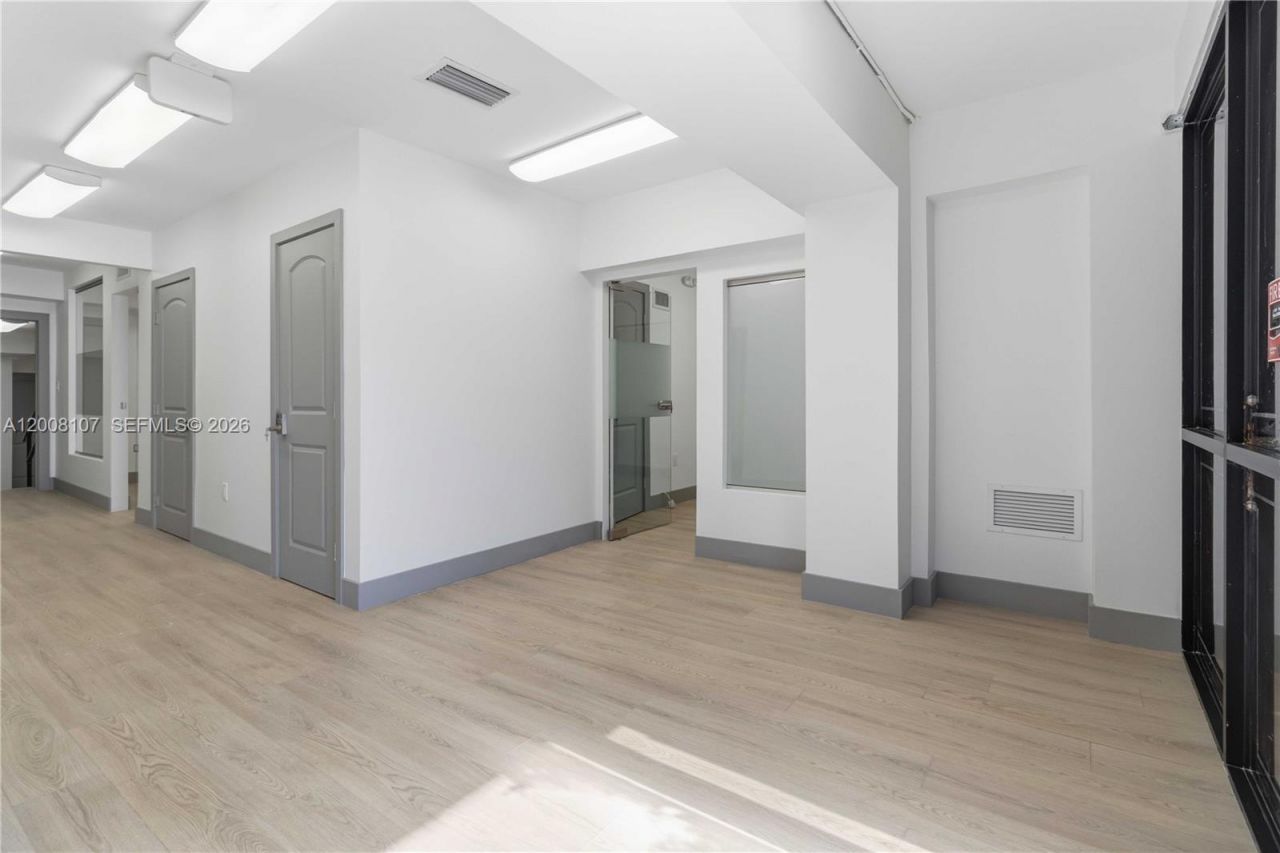 470 NW 22nd Ave, Miami, FL 33125 Photo