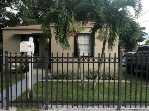 1342 NW 42nd St , Miami, FL 33142