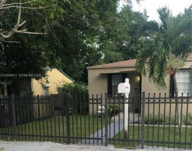 1342 NW 42nd St, Miami, FL 33142 Photo