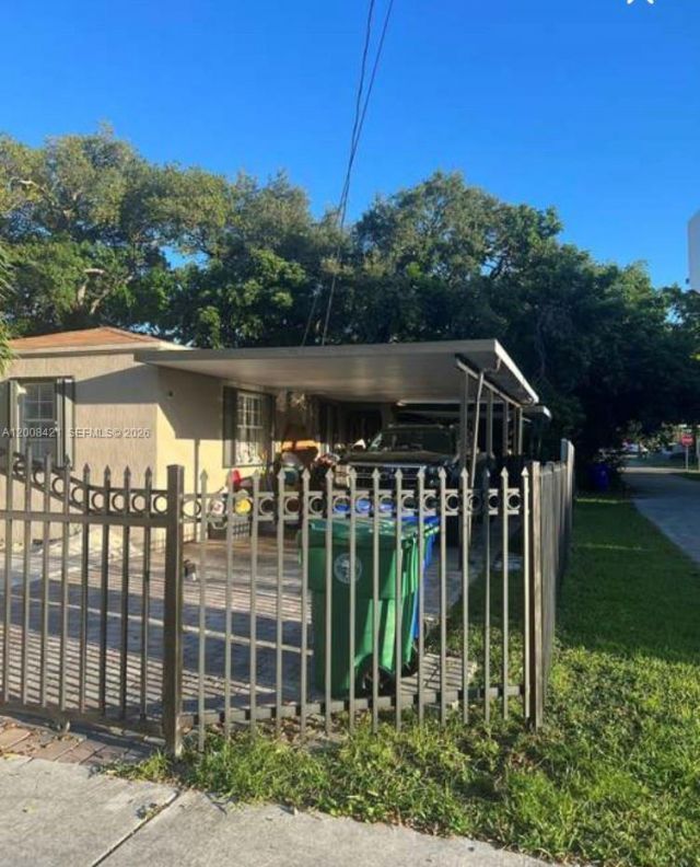 1342 NW 42nd St, Miami, FL 33142 Photo