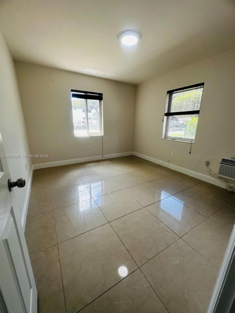 2401 SW 22nd St, Unit 7, Miami, FL 33145 Photo