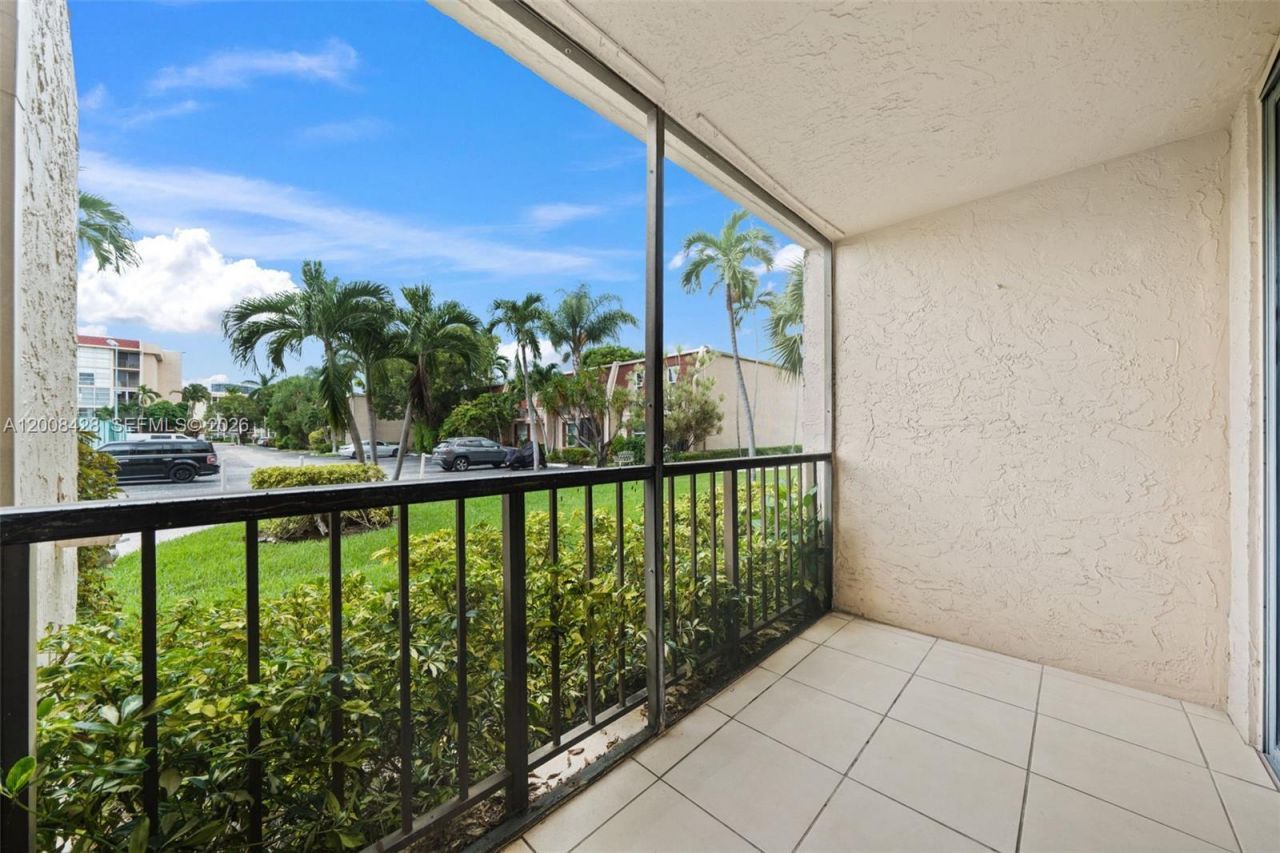 2001 Atlantic Shores Blvd , Unit 116, Hallandale Beach, FL 33009 Photo
