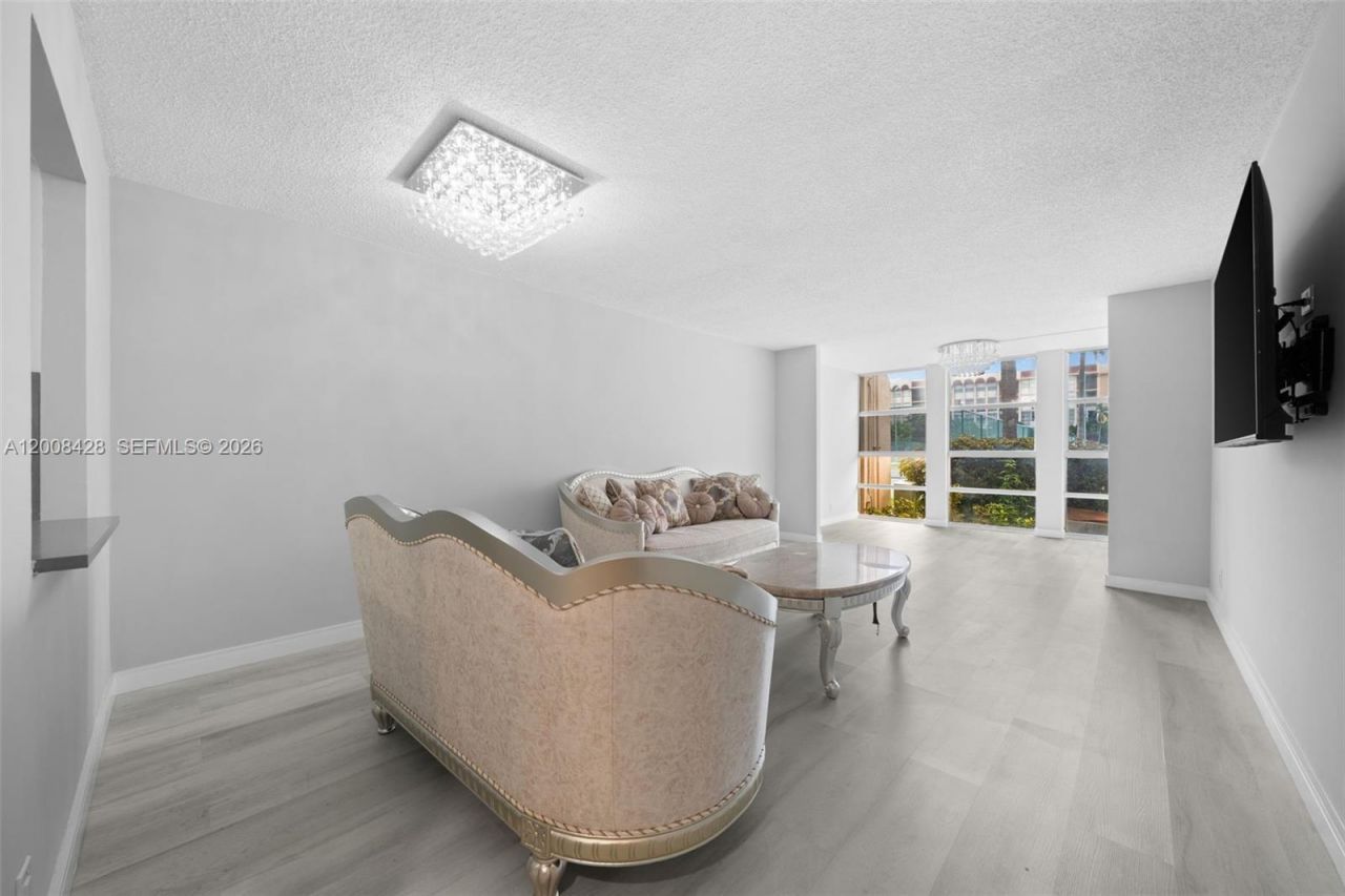 2001 Atlantic Shores Blvd , Unit 116, Hallandale Beach, FL 33009 Photo