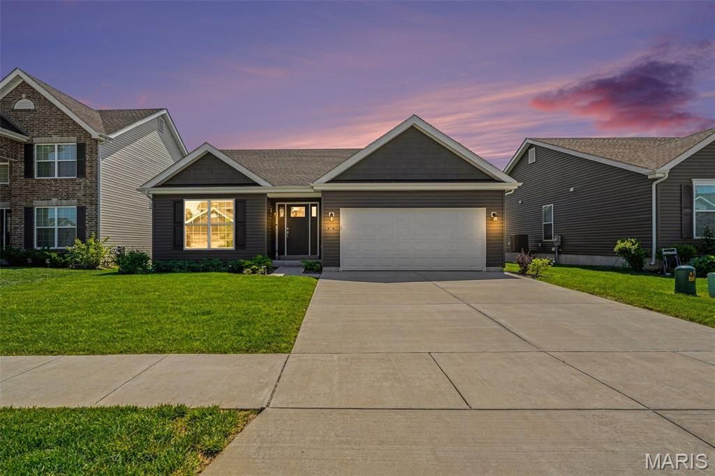 906 Palisades Circle, Saint Charles, MO 63301 Main Photo