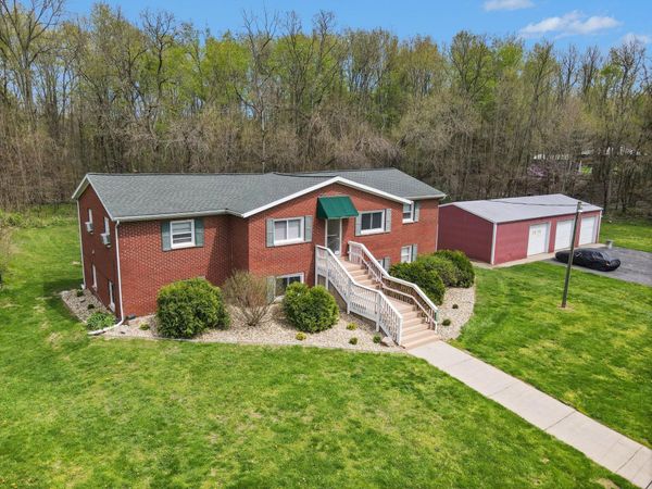 10477 S Sprinkle Road, Vicksburg, MI 49097