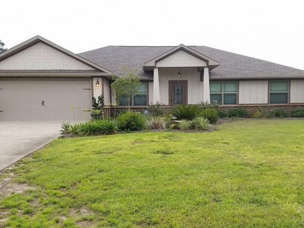 6679 Britt St, Navarre, FL 32566