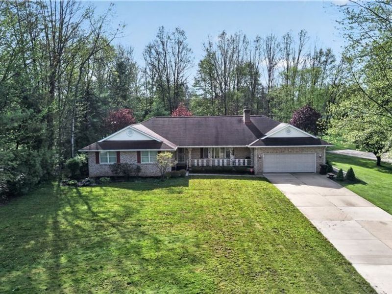 5144 Old Colony Road NW, Warren, OH 44481 Photo 2