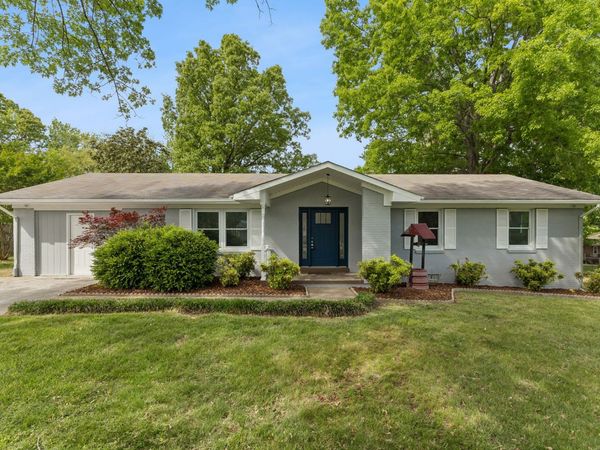 1612 Whippoorwill Dr , Lawrenceburg, TN 38464