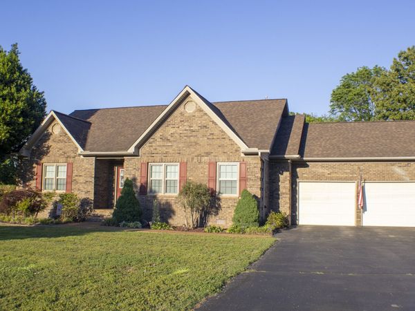 300 Sycamore Ln, Mc Kenzie, TN 38201