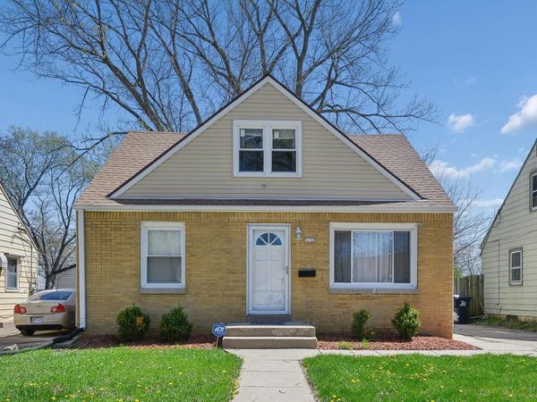 5132 N 57th STREET, Milwaukee, WI 53218
