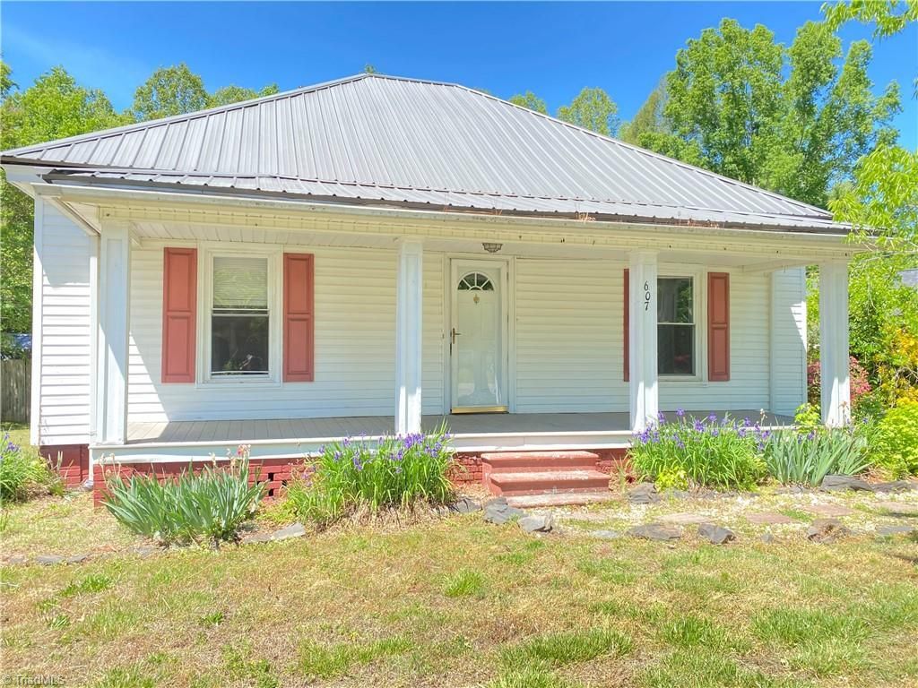 607 Forbes Street, Eden, NC 27288 Main Photo