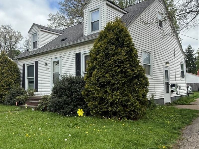 1055 Frederick Boulevard, Akron, OH 44320 Photo 3
