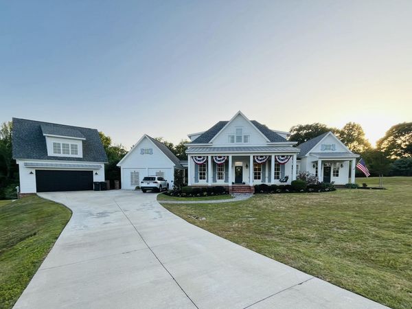 40 Ballantrae Dr., Hattiesburg, MS 39402