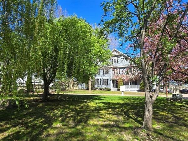 39 Court St, Unit 1, Newton, MA 02458