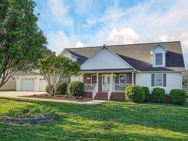 5561 Nashville Hwy, Baxter, TN 38544